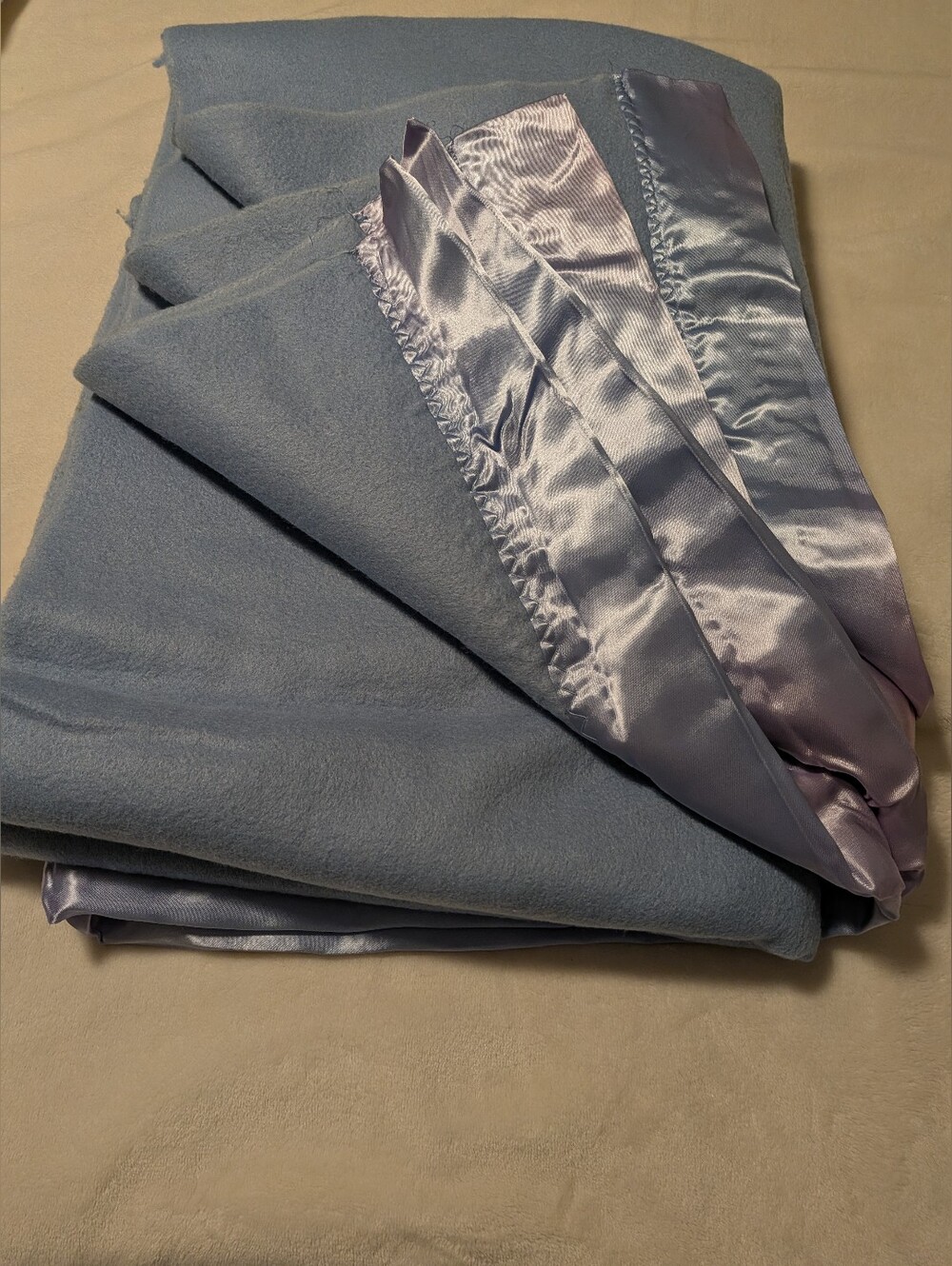 La Salle Blanket Co. Satin-Trim Blanket - Blue. Viscose And Wool Blend. Tags.